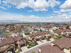Bird's eye view featuring a mountain view and a residential view