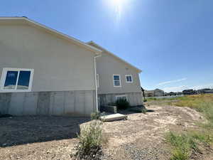 View of home's exterior