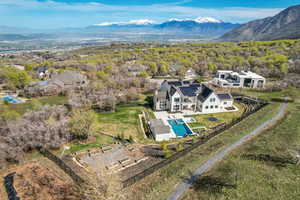 Drone / aerial view featuring a mountain view