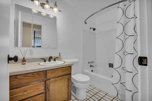 Photo 19 of 805 N BROOKSHIRE DR