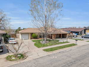 Photo 31 of 805 N BROOKSHIRE DR