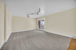 Photo 9 of 805 N BROOKSHIRE DR