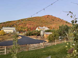 Lime Canyon Backyard views in the fall