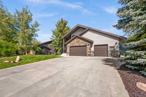 Photo 55 of 872  MARTINGALE LN