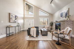 Photo 4 of 872  MARTINGALE LN