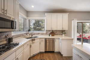 Photo 14 of 872  MARTINGALE LN