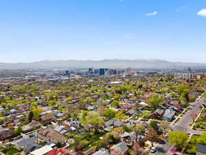 Bird's eye view with a mountain view