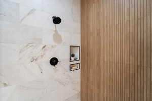 Details featuring a tile shower