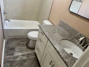 bathroom on primary bedroom