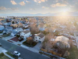 Aerial view with a residential view and a mountain view