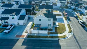 Birds eye view of property featuring a residential view