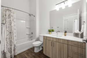 Full hall bath