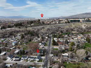 Bird's eye view with a mountain view