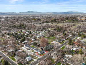 Aerial view featuring a residential view and a mountain view