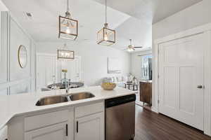 Photo 11 of 1834 W NEWCASTLE LN #304