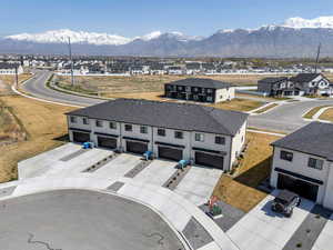 Aerial view featuring a residential view and a mountain view