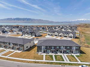 Bird's eye view with a mountain view and a residential view