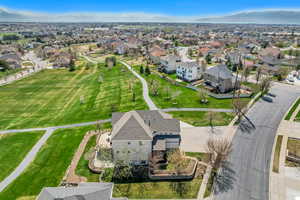 Bird's eye view with a residential view and a mountain view