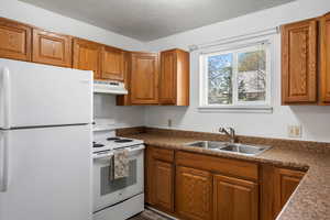 Photo 6 of 486  13TH ST