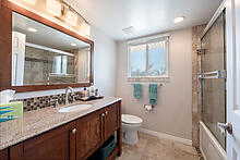 Upper Level Full Bathroom