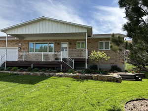Front of the house with all metal support of the Trex deck