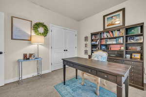 Office / Den / Bedroom