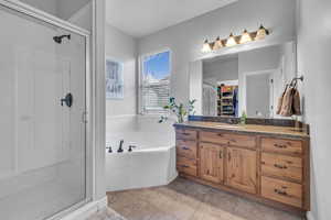 En suite Master Bath - Main Floor