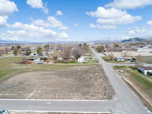 Aerial view with a mountain view