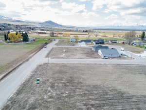 Drone / aerial view featuring a mountain view