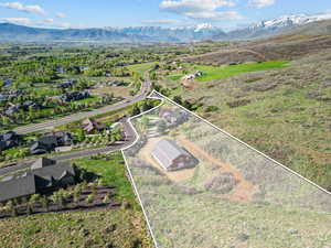 Bird's eye view of a mountainous background