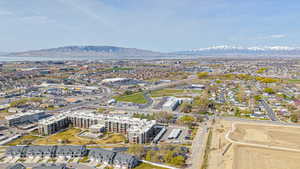 Aerial view with a mountain view