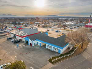 Bird's eye view featuring a mountain view