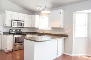 Photo 5 of 714 N 300 W