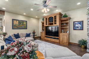 Photo 27 of 932 E KASEYS CIR