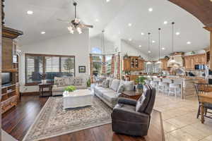 Photo 5 of 932 E KASEYS CIR