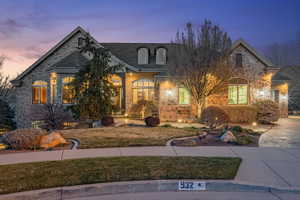 Photo 2 of 932 E KASEYS CIR