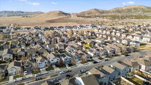 Bird's eye view featuring a residential view and a mountain view