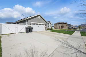 Photo 5 of 593 N 2040 E