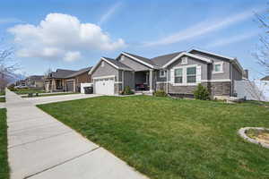Photo 4 of 593 N 2040 E