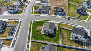 Birds eye view of property featuring a residential view