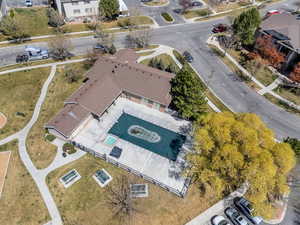 Birds eye view of property