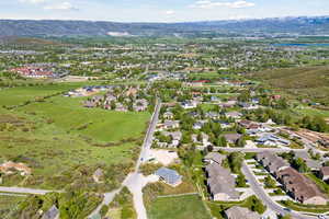 Bird's eye view featuring a mountain view and a residential view