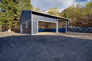 Photo 40 of 740 S WOODLAND DR