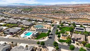 Aerial view with a mountain view