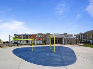 View of home's community with a residential view