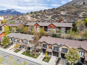 Bird's eye view with a mountain view and a residential view