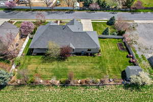 Birds eye view of property