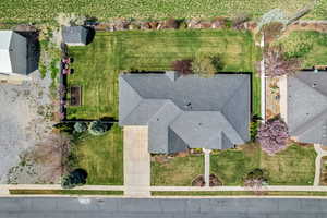 Birds eye view of property