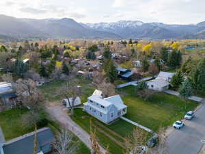 Bird's eye view featuring a mountain view