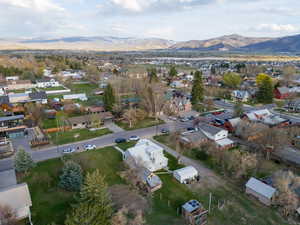 Aerial view with a residential view and a mountain view